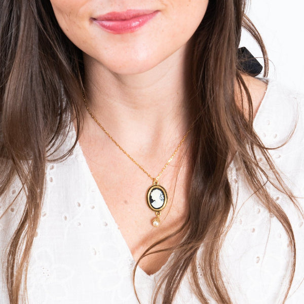 Black Cameo Pendant Necklace