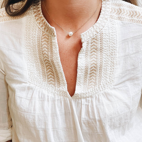 Single floating pearl