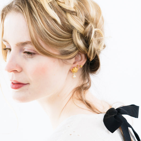 Flower and Pearl stud earrings